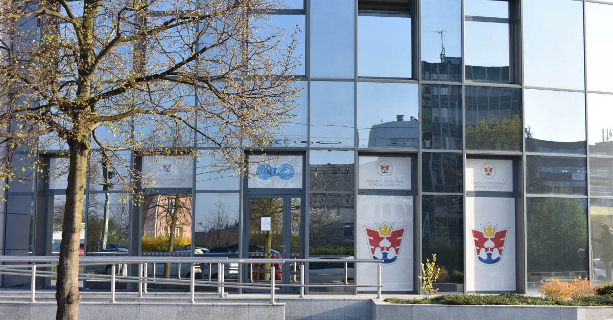 Zastupuje zájmy členů
